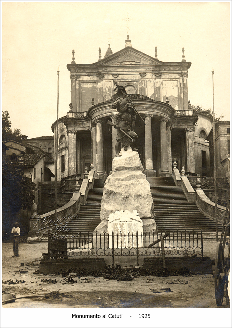 Monumento_ai_Caduti_-_Montemagno_1